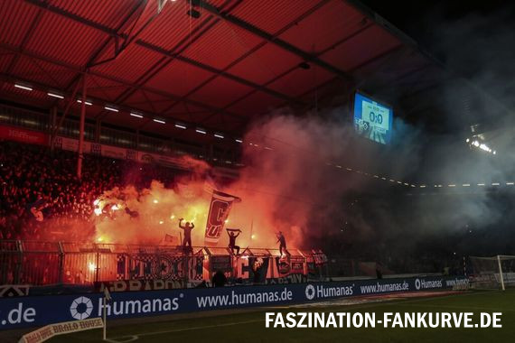 1. FC Magdeburg vs Hamburger SV (0-1) (21)