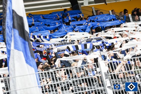SSV Jahn Regensburg vs Hamburger SV (2-1) (31)