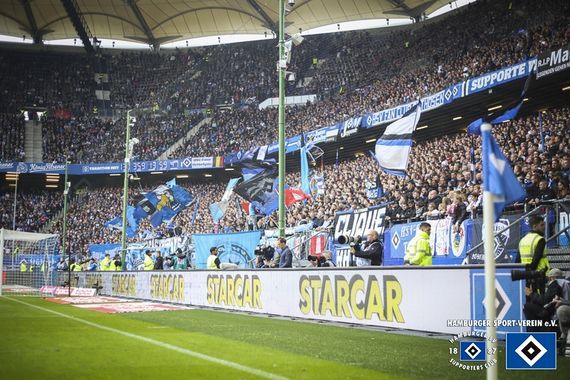 Hamburger SV vs SSV Jahn Regensburg (0-5) (3)