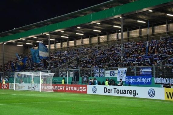 SV Wehen Wiesbaden vs Hamburger SV (0-3) (10)