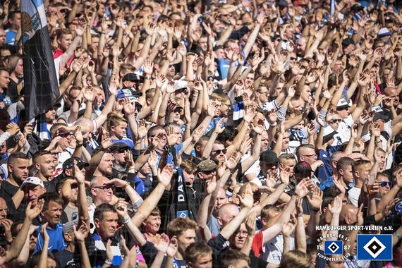 Hamburger SV vs FC Erzgebirge Aue (4-0) (15)
