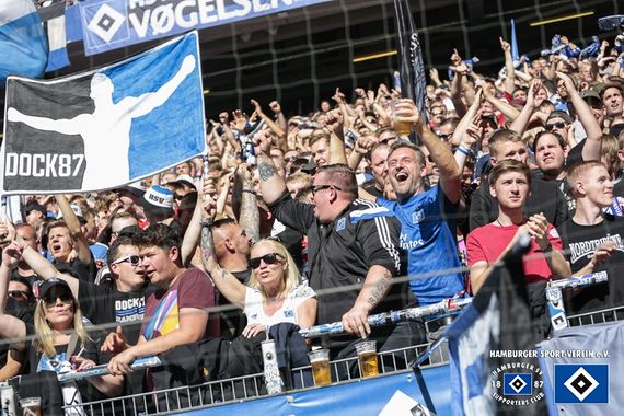 Hamburger SV vs FC Erzgebirge Aue (4-0) (23)