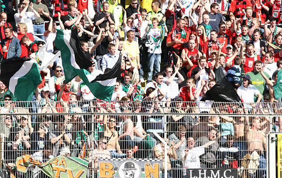 1. FC Kaiserslautern vs Hannover 96 (0-2) (6)
