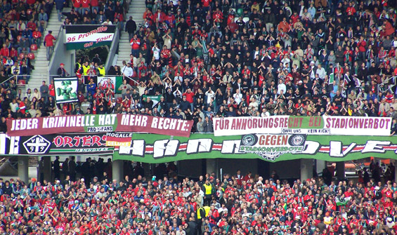 Hannover 96 vs FC Schalke 04 (1-0) (9)