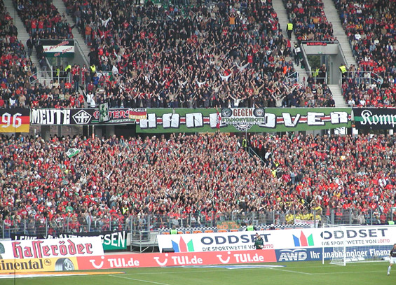 Hannover 96 vs FC Schalke 04 (1-0) (14)