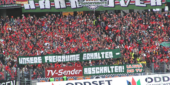 Hannover 96 vs FC Schalke 04 (1-0) (15)