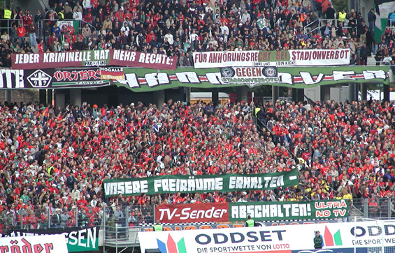 Hannover 96 vs FC Schalke 04 (1-0) (16)
