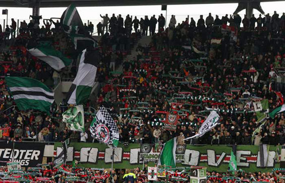 Hannover 96 vs 1. FC Köln (1-0) (6)
