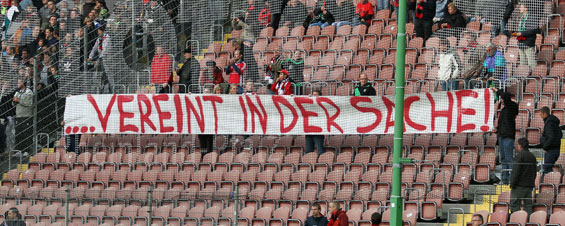 1. FC Kaiserslautern vs Hannover 96 (0-1) (1)