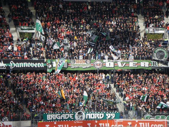 Hannover 96 vs 1. FC Köln (2-1) (2)