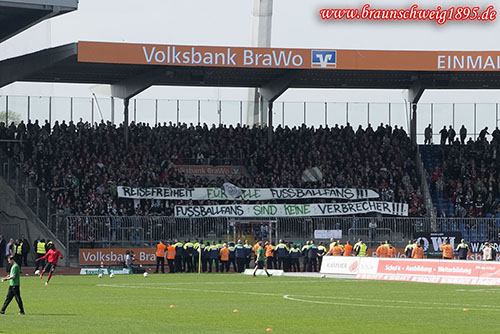 Eintracht Braunschweig vs Hannover 96 (3-0) (3)