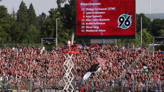KSV Hessen Kassel vs Hannover 96 (0-2) (2)