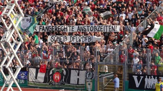 KSV Hessen Kassel vs Hannover 96 (0-2) (8)