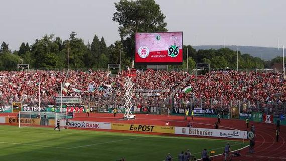 KSV Hessen Kassel vs Hannover 96 (0-2) (9)