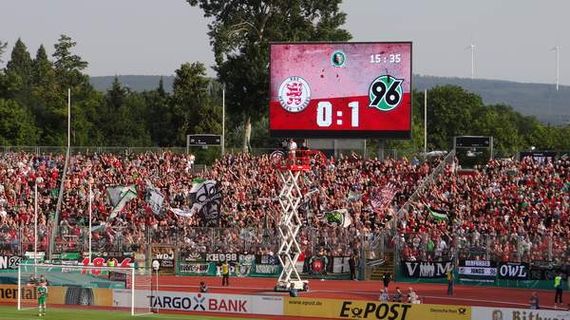 KSV Hessen Kassel vs Hannover 96 (0-2) (11)