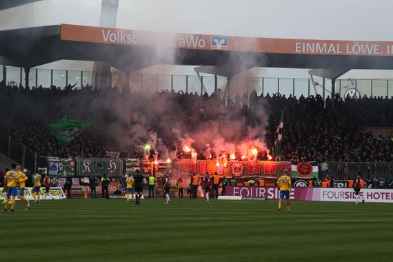 Eintracht Braunschweig vs Hannover 96 (2-2) (1)