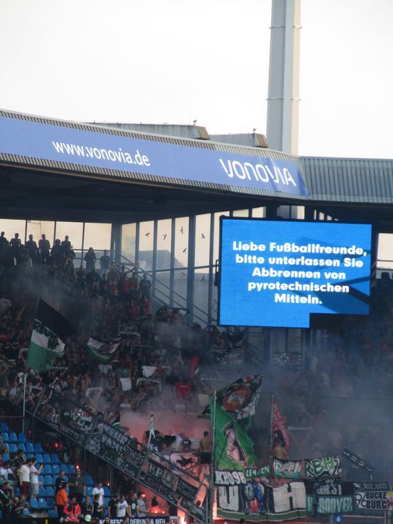 VfL Bochum vs Hannover 96 (1-1) (1)