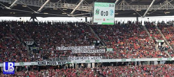 Hannover 96 vs FC Schalke 04 (1-0) (17)