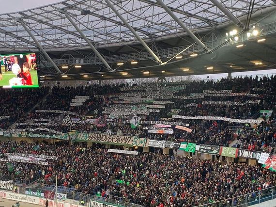 Hannover 96 vs FC Bayern München (0-4) (4)
