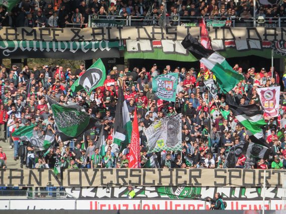 Hannover 96 vs FC Schalke 04 (0-1) (2)