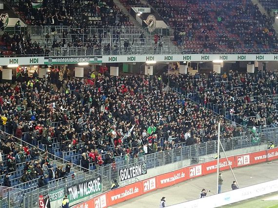 Hannover 96 vs SC Paderborn (0-0) (2)
