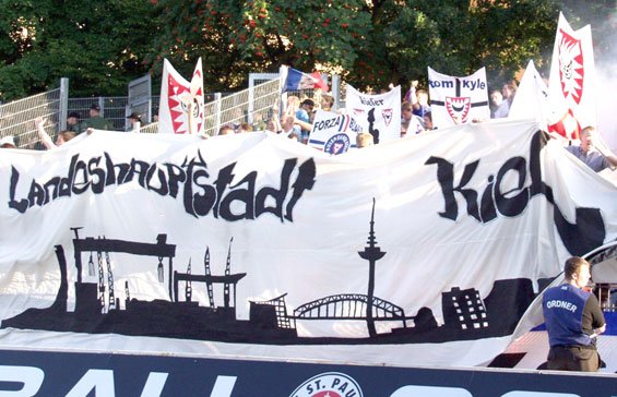 FC St. Pauli vs Holstein Kiel (1-1) (1)