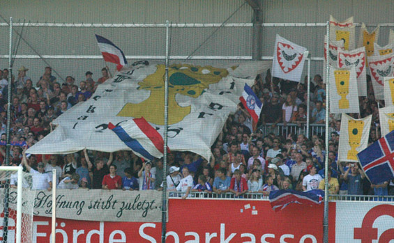 Holstein Kiel vs Hamburger SV (0-5) (2)