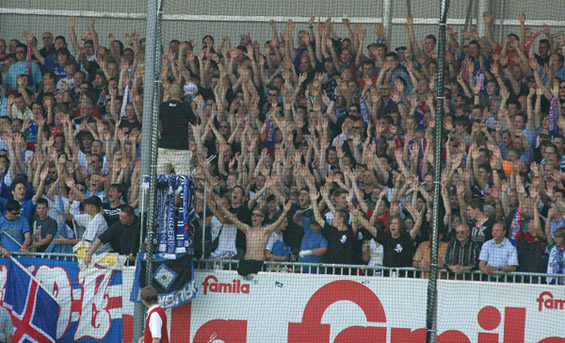 Holstein Kiel vs Hamburger SV (0-5) (5)