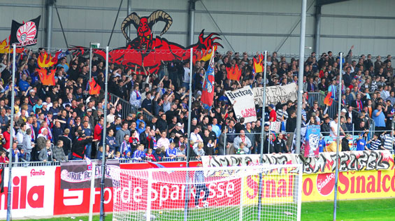 Holstein Kiel vs Hallescher FC (1-2) (1)
