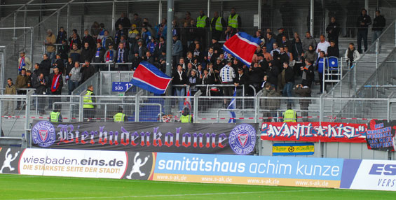 SV Wehen Wiesbaden vs Holstein Kiel (2-1) (3)