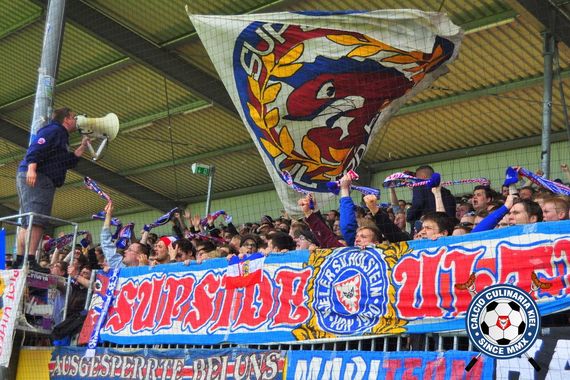 Holstein Kiel vs Stuttgarter Kickers (0-2) (10)