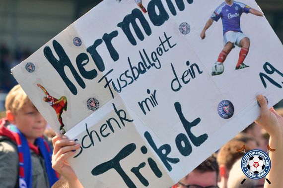 Holstein Kiel vs Hallescher FC (3-0) (10)