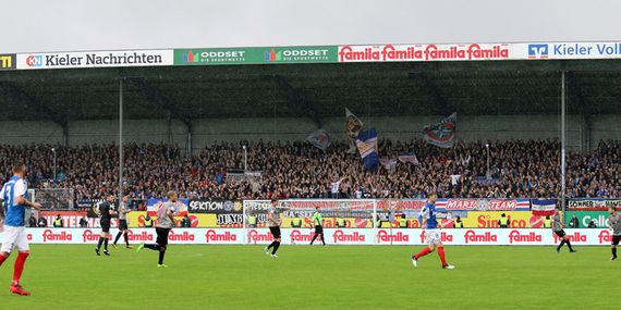 Holstein Kiel vs 1. FC Kaiserslautern (2-1) (1)
