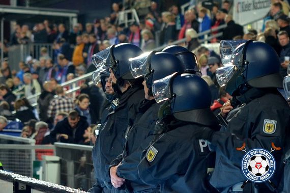 Holstein Kiel vs FC St. Pauli (0-1) (5)