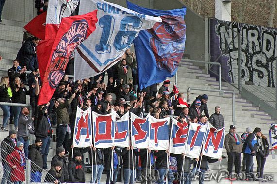 FC Erzgebirge Aue vs Holstein Kiel (1-2) (1)