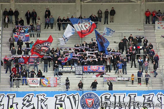 FC Erzgebirge Aue vs Holstein Kiel (1-2) (6)