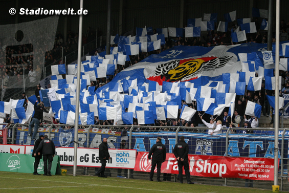 Rot-Weiss Essen vs Karlsruher SC (2-1) (1)