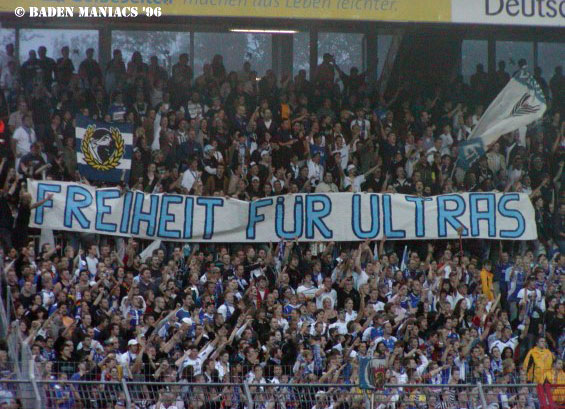 Karlsruher SC vs 1. FC Kaiserslautern (2-0) (11)