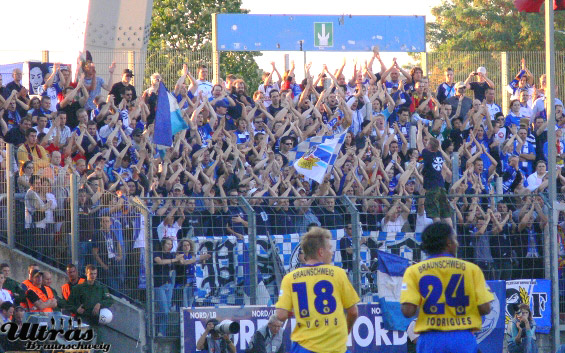 Eintracht Braunschweig vs Karlsruher SC (2-2) (6)