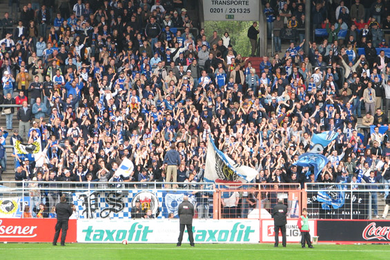 Rot-Weiss Essen vs Karlsruher SC (1-2) (3)