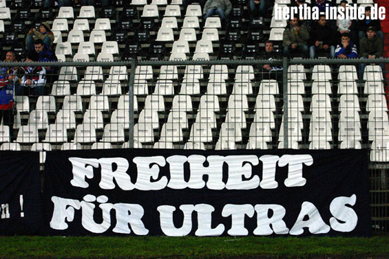 Karlsruher SC vs Hertha BSC (2-1) (14)