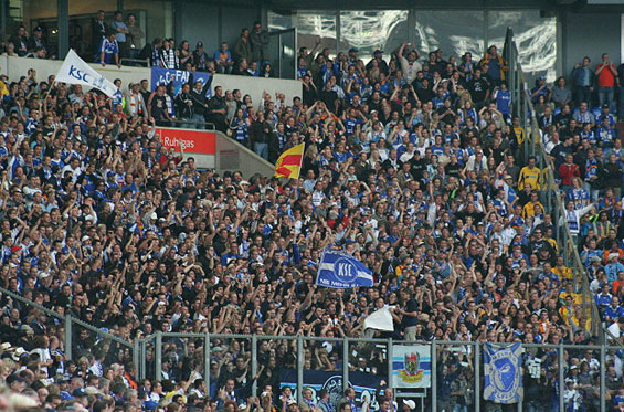 FC Schalke 04 vs Karlsruher SC (0-2) (1)