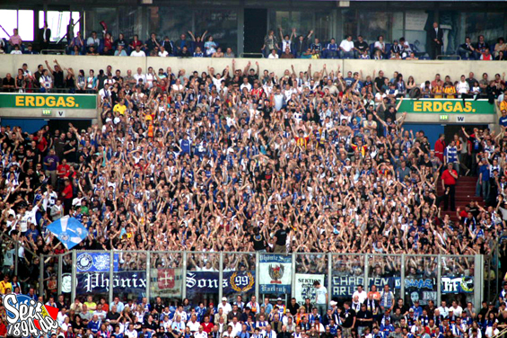 FC Schalke 04 vs Karlsruher SC (2-0) (2)