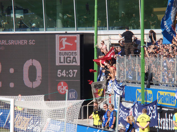 1. FC Kaiserslautern vs Karlsruher SC (2-0) (9)