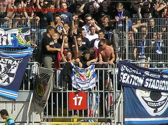 1. FC Kaiserslautern vs Karlsruher SC (2-0) (40)