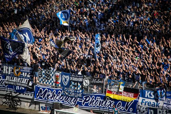 1. FC Kaiserslautern vs Karlsruher SC (2-0) (5)