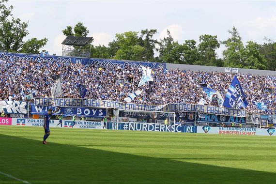 Karlsruher SC vs Hallescher FC (2-3) (2)