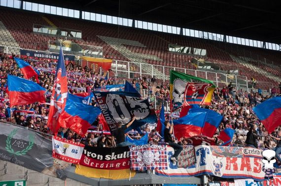1. FC Kaiserslautern vs KFC Uerdingen 05 (2-0) (6)