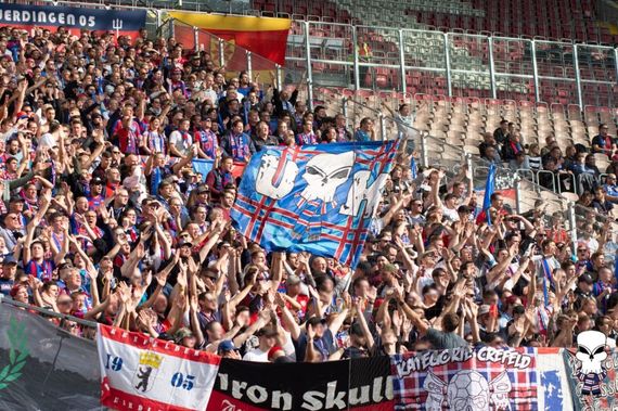 1. FC Kaiserslautern vs KFC Uerdingen 05 (2-0)