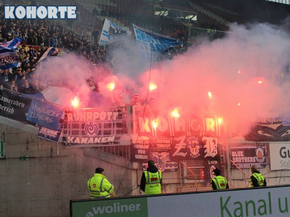 1. FC Kaiserslautern vs MSV Duisburg (2-0) (5)